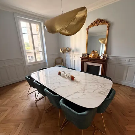 Apartament Large Beautiful In The Heart Of Aurillac