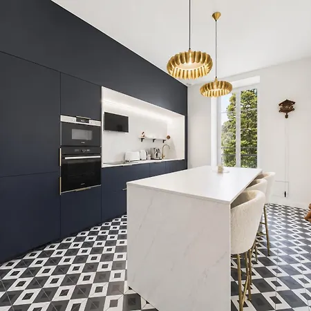 Large Beautiful In The Heart Of Aurillac