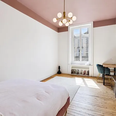 Apartment Large Beautiful In The Heart Of